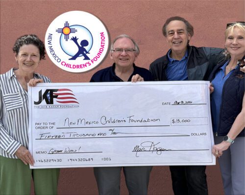 fMarc and Joanne Kagan deliver a donation to NMCF